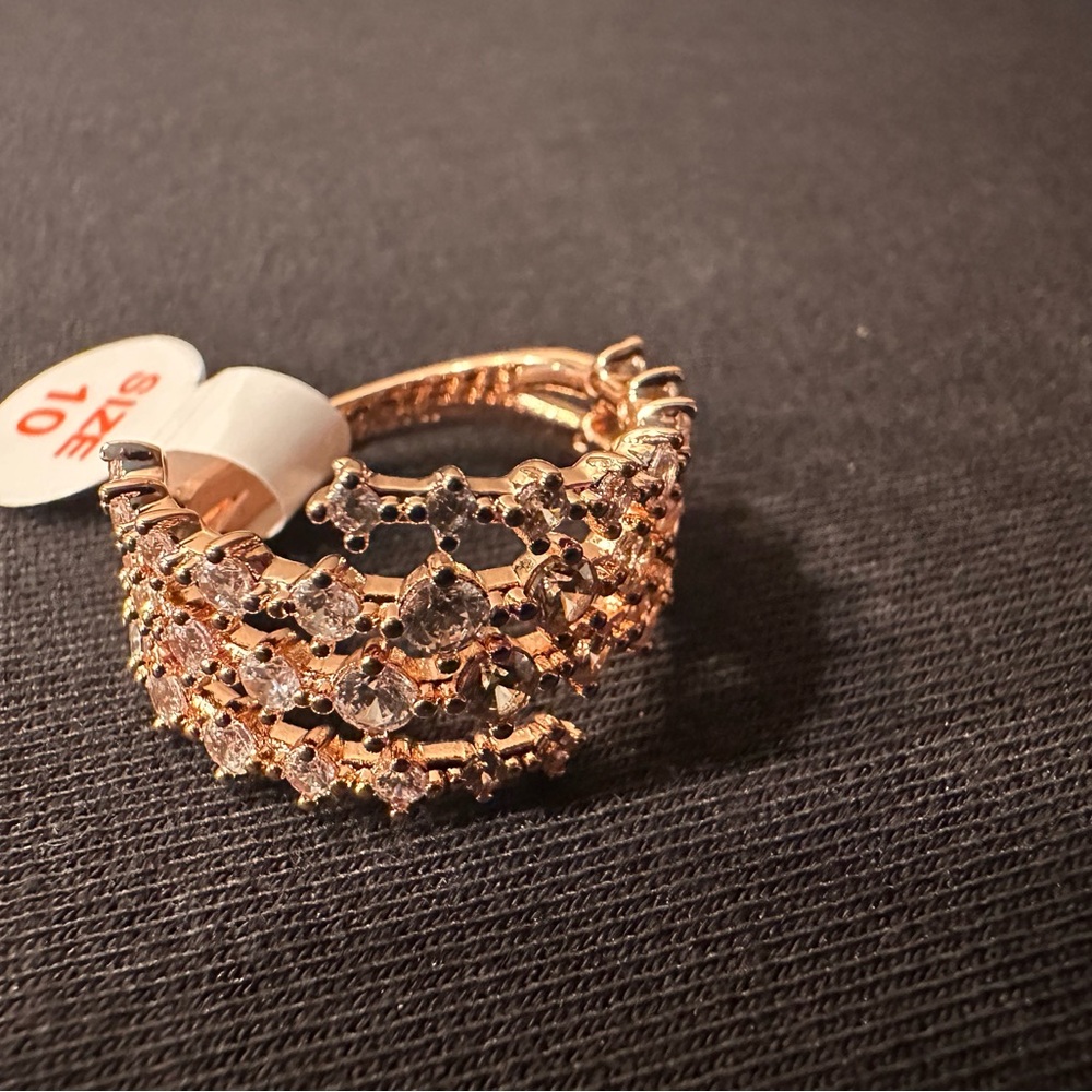 Passing Glances – Rose Gold Sparkle Ring ✨
